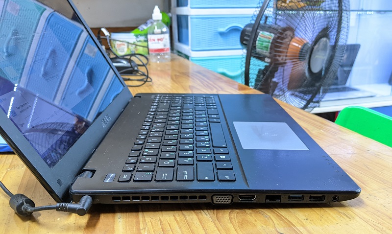 Laptop cũ Asus X550 core i5 RAM 4Gb ổ cứng 500 Gb